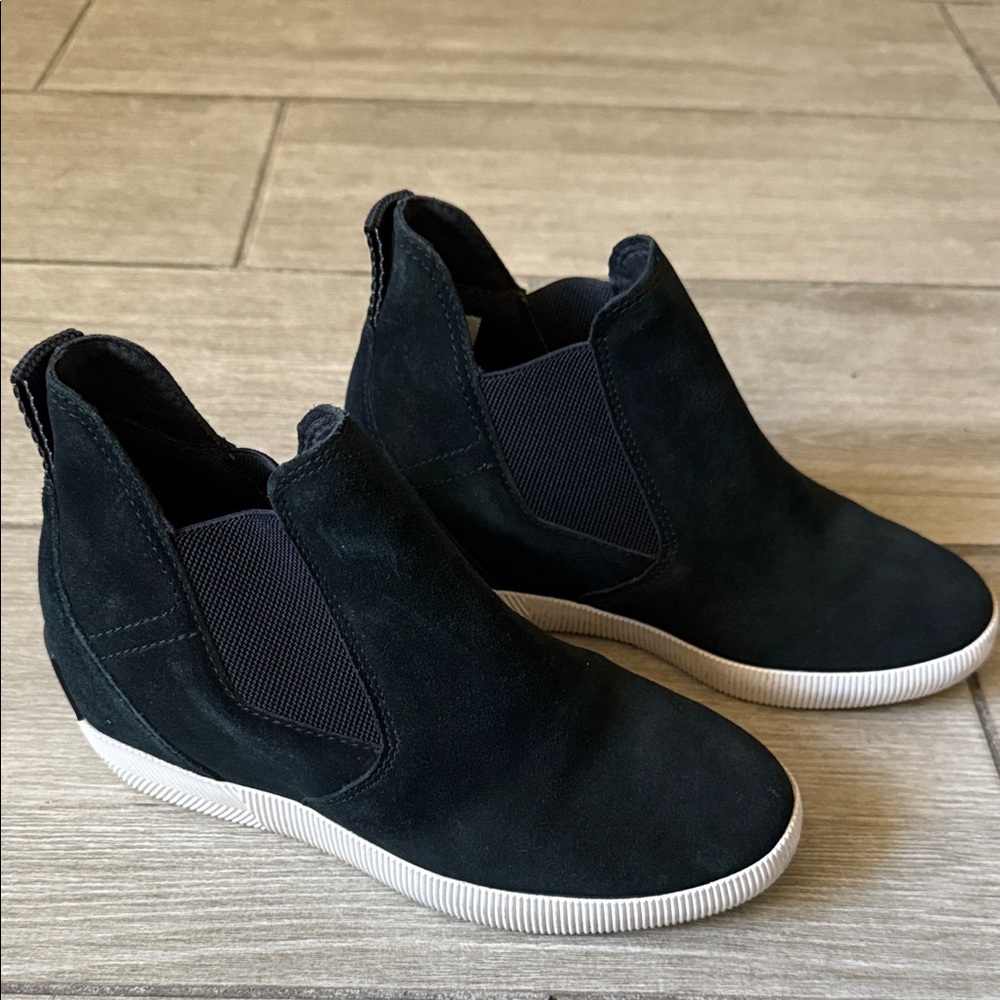 Sorel Black Suede Wedge Ankle Booties Size 6